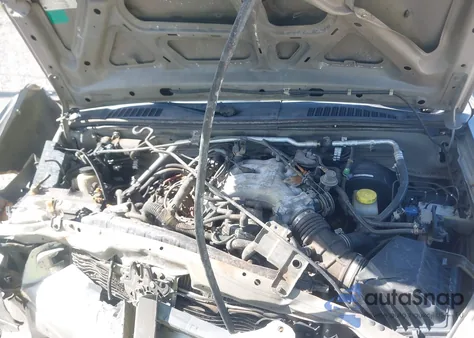 2004 Nissan Frontier Xe-V6 из США, поврежденный, VIN 1N6ED29Y44C453425